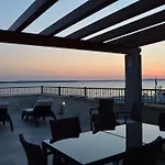 Sea View Nina * 沃希