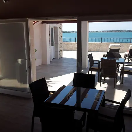 Sea View Nina