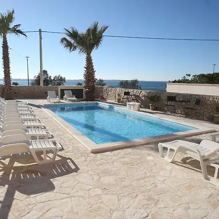 Apartment Sea View Nina Vrsi