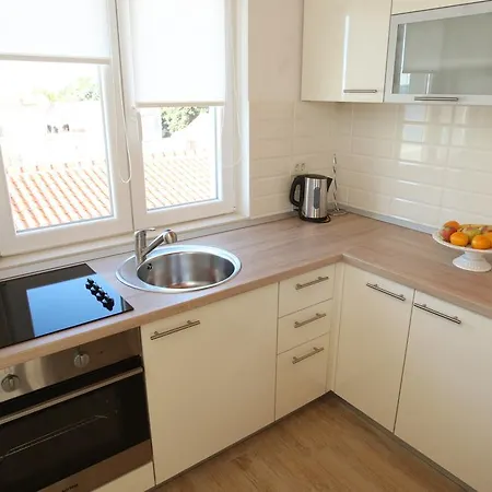 Sea View Nina Apartment Vrsi