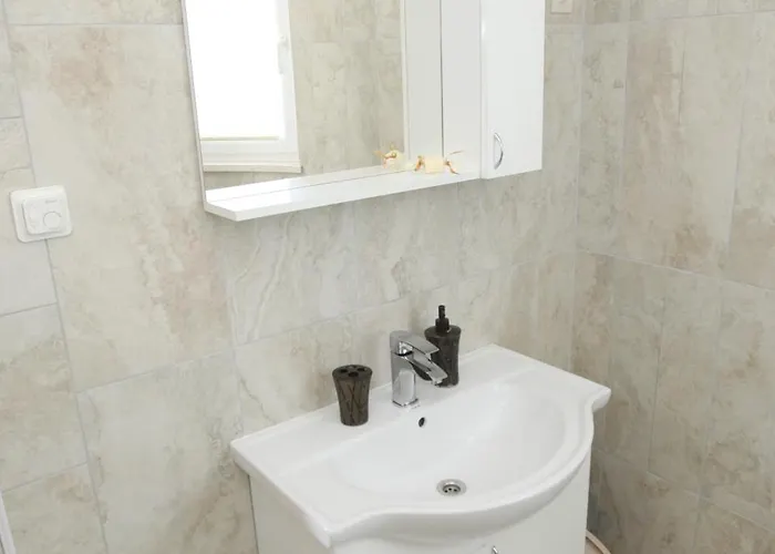 Sea View Nina Апартаменты Врси