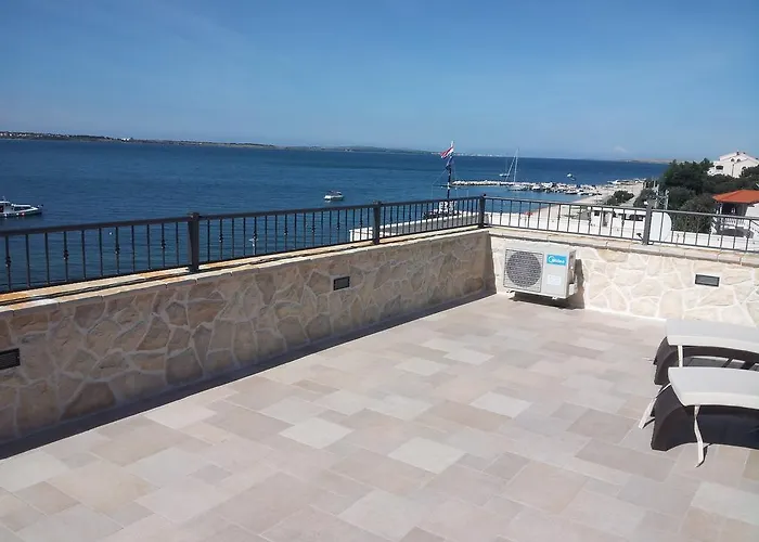 Sea View Nina Apartman *