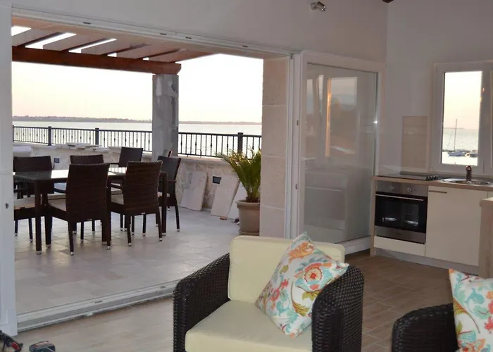Sea View Nina Apartman *
